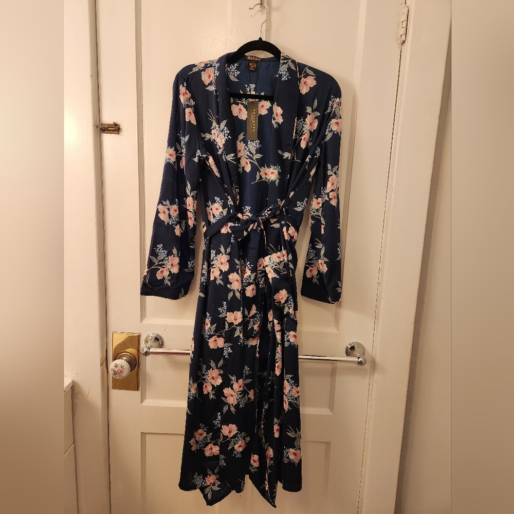🌸Long Navy Floral Robe🌸